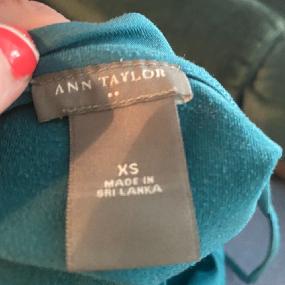 Daily 3 For $25 NWOT Ann Taylor Spaghetti Strap Tank Top - Picture 6 of 7